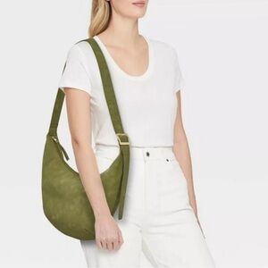 NWT Universal Thread crescent shape handbag purse